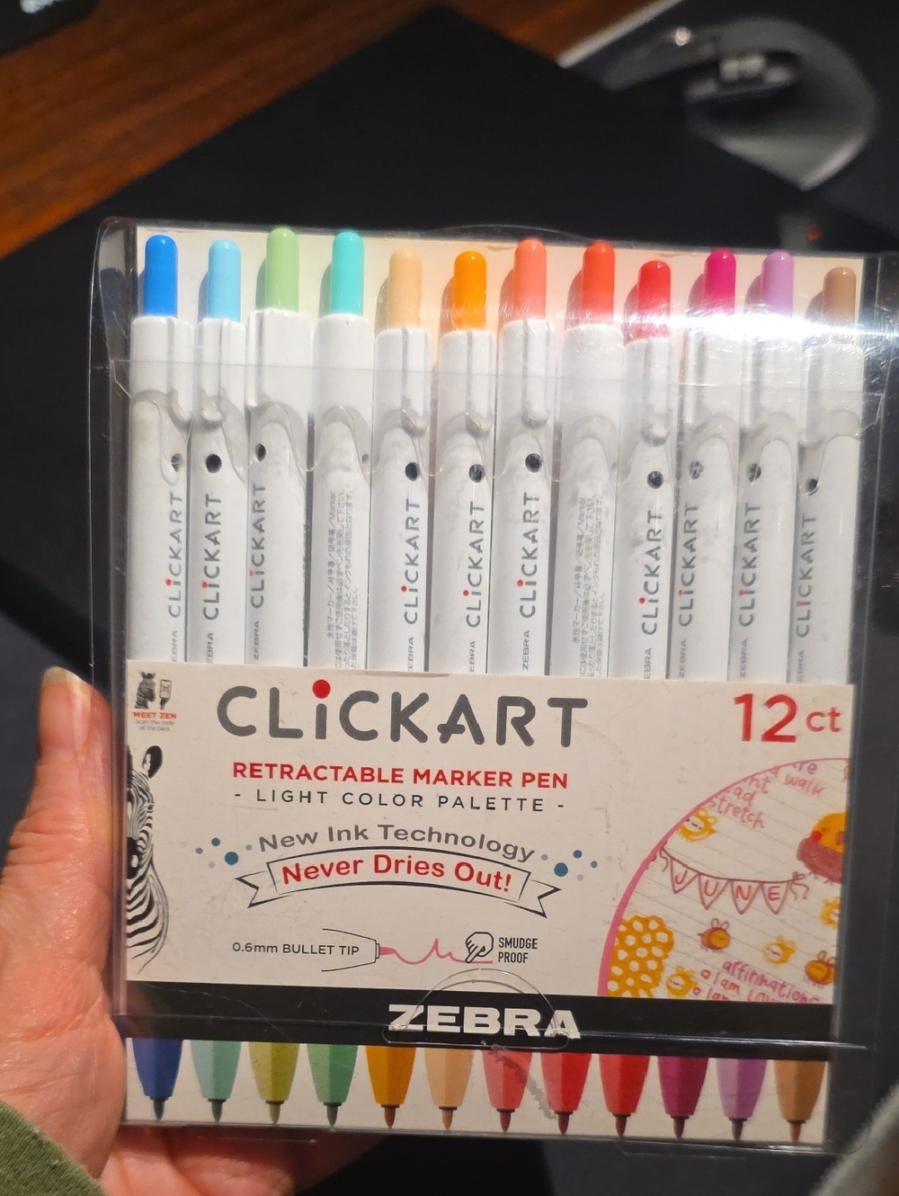 Clickart 12ct Retractable Marker Pens - Light Color Palette